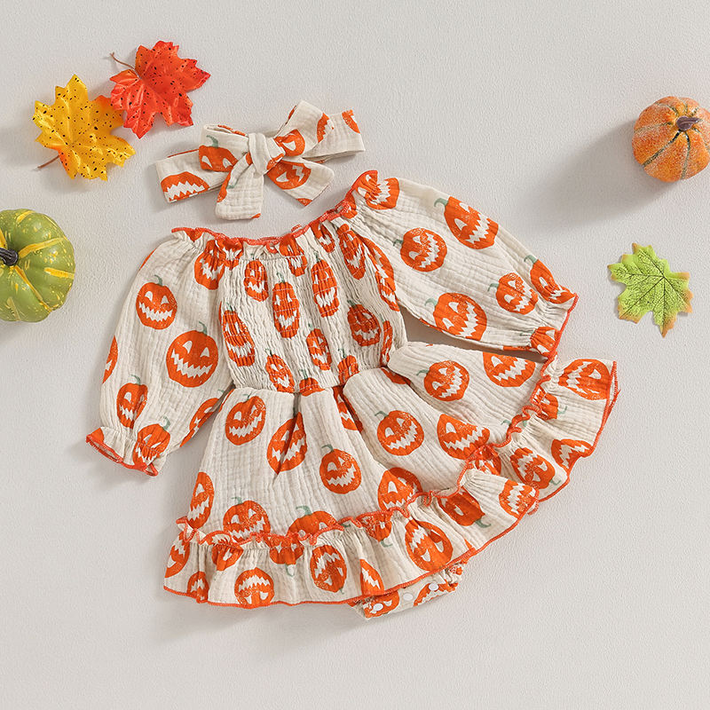 A Pumpkin-Print Outfit for Baby’s First Fall